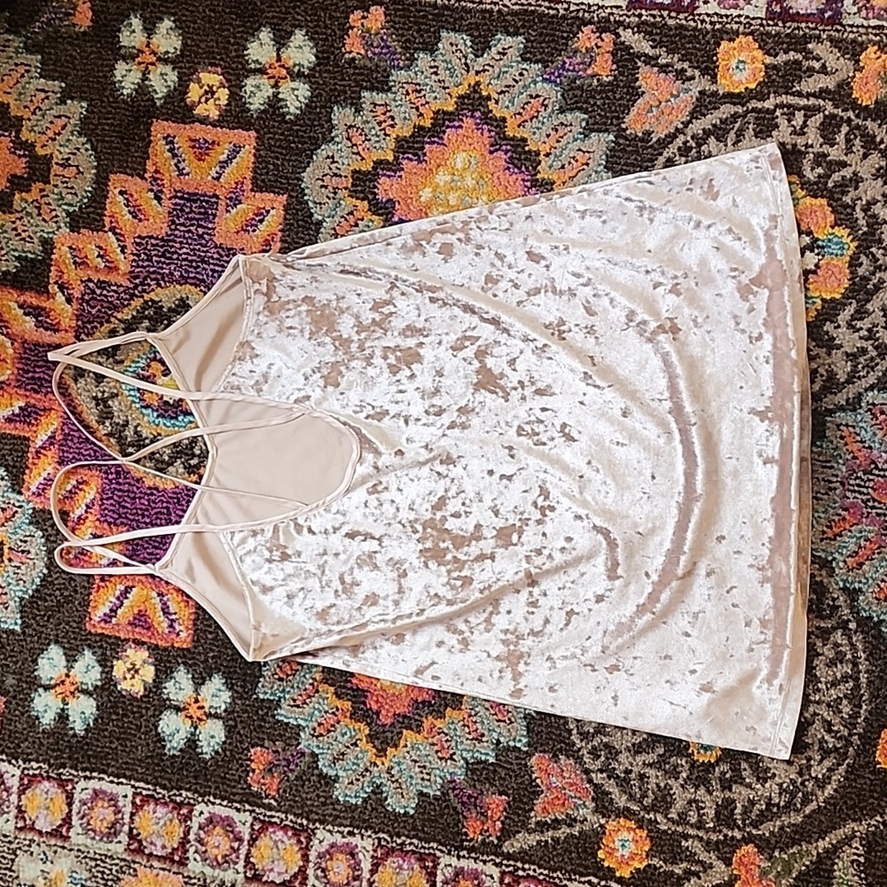 GapBody champagne night dress